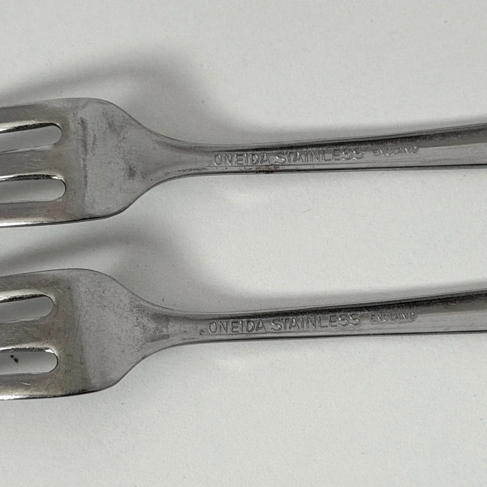 Oneida Stainless England Cocktail Seafood Forks Set of 2 Swirl Handle 5.5 Inch